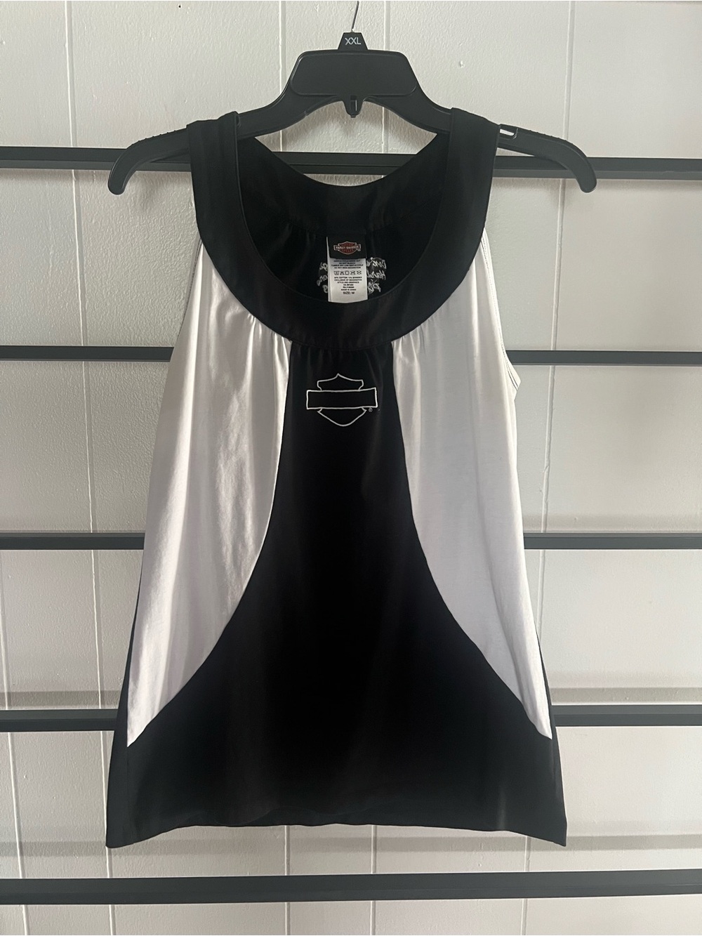 Women's Black & White, Medium Harley Davidson, Tank Top, Cox's Pinehurst NC, C25